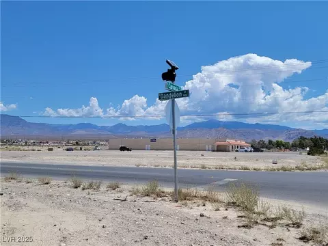 1810 S Dandelion St, Pahrump, NV 89048