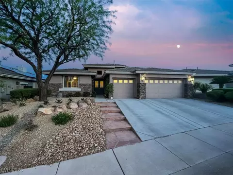 10309 Canyon Valley Ave, Las Vegas, NV 89145