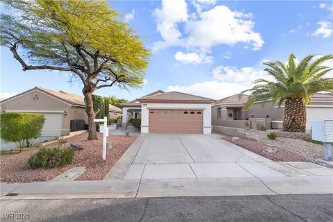 2810 Meadow Park Ave, Henderson, NV 89052