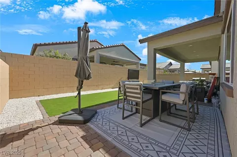 856 Klamath Springs St, Henderson, NV 89011