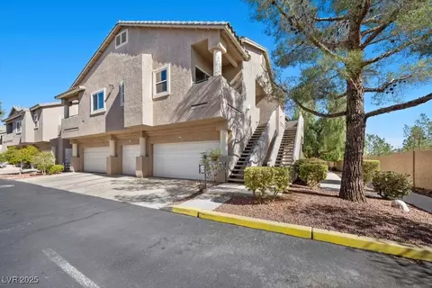 2152 Quarry Ridge St #207, Las Vegas, NV 89117