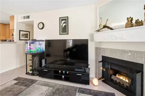 5206 Mandalay Springs Dr #204, Las Vegas, NV 89120