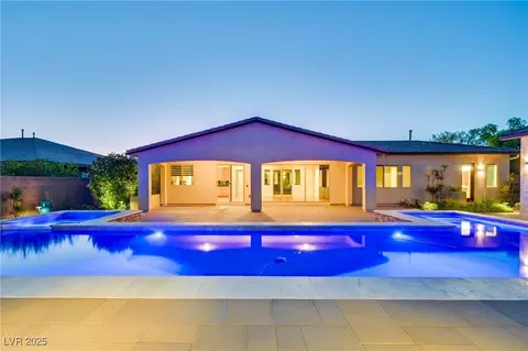 6196 Serenity Bluffs St, Las Vegas, NV 89149