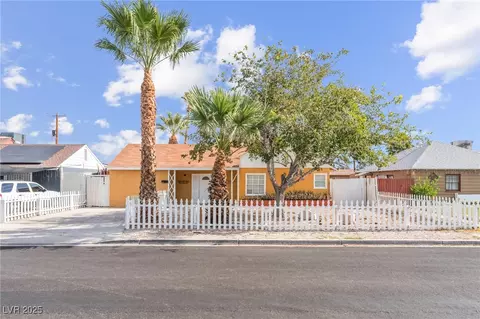 1515 S 11th St, Las Vegas, NV 89104