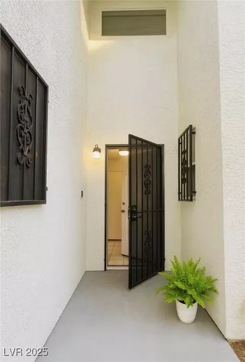 1739 N Lamont St, Las Vegas, NV 89115