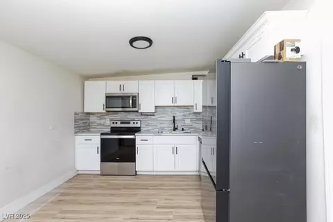 4942 Pearlite Ave, Las Vegas, NV 89120