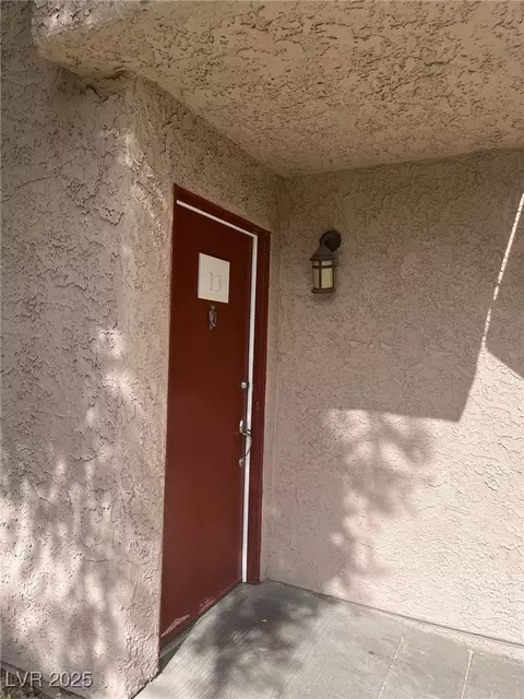 1455 E Katie Ave #K13, Las Vegas, NV 89119