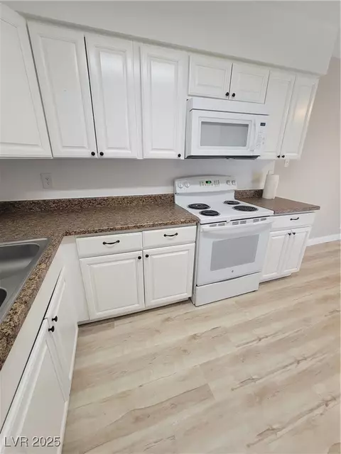 3151 Soaring Gulls Dr #2137, Las Vegas, NV 89128