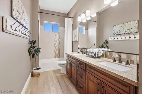 Bath - 421 Foxhall Rd, Henderson, NV 89002 photo 7 of 8