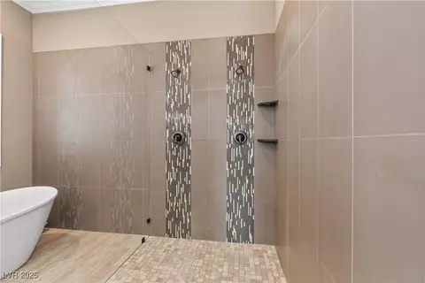 Bath - 421 Foxhall Rd, Henderson, NV 89002 photo 4 of 8