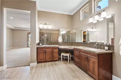 Bath - 421 Foxhall Rd, Henderson, NV 89002 photo 5 of 8