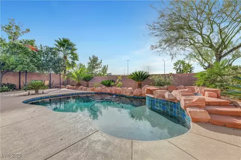 815 Happy Sparrow Ave, Henderson, NV 89052