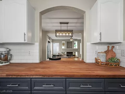 3250 Cheltenham St, Las Vegas, NV 89129