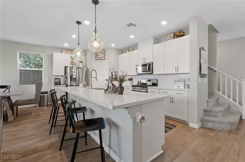 8422 Cabirolera Ave, Las Vegas, NV 89149