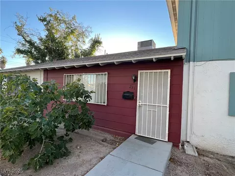 231 Greenbriar Townhouse Way, Las Vegas, NV 89121