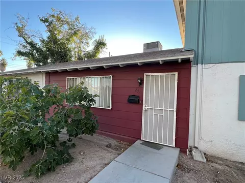 231 Greenbriar Townhouse Way, Las Vegas, NV 89121