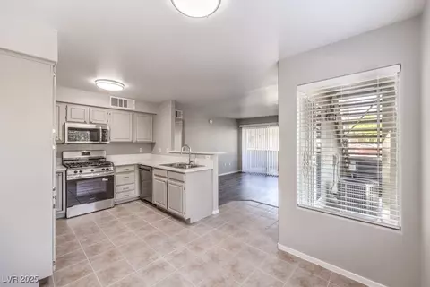 5710 E Tropicana Ave #1009, Las Vegas, NV 89122