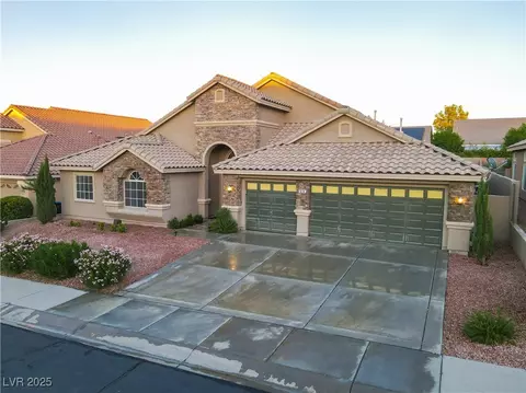 514 Enchanted Lakes Dr, Henderson, NV 89052