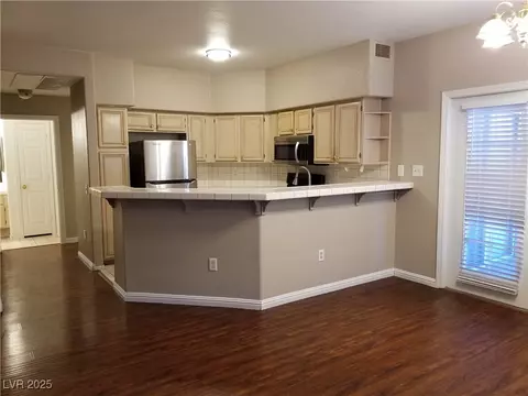 5225 W Reno Ave #104, Las Vegas, NV 89118
