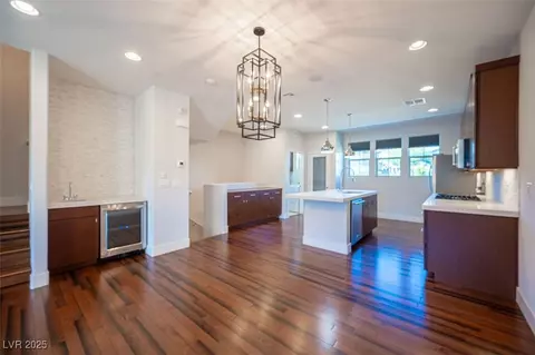 157 Alamere Falls Dr, Las Vegas, NV 89138