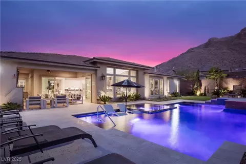 11290 Sandstone Peak Dr, Las Vegas, NV 89138