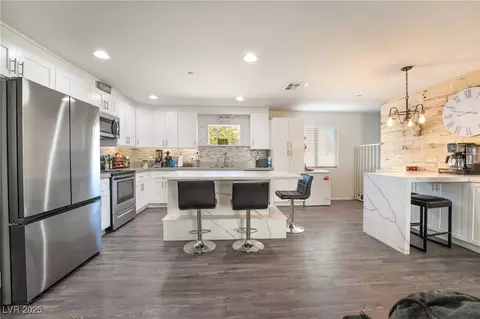 878 W Lake Mead Blvd, Las Vegas, NV 89106