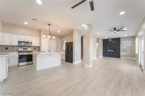 1442 Summer Glow Ave, Henderson, NV 89012