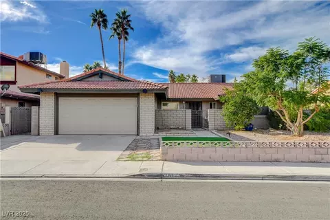 3811 El Camino Rd, Las Vegas, NV 89103