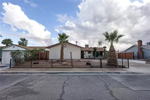 4851 La Fonda Dr, Las Vegas, NV 89121