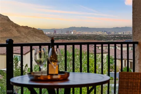 4702 Amazing View St, Las Vegas, NV 89129
