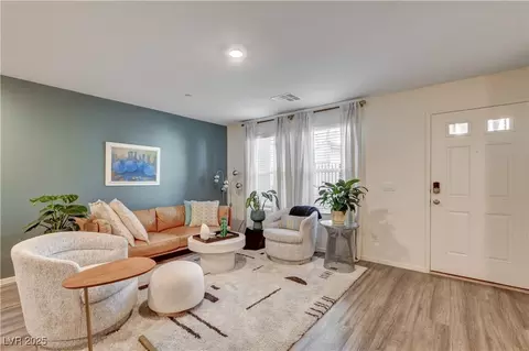 6914 Stratham Hill St, Las Vegas, NV 89166