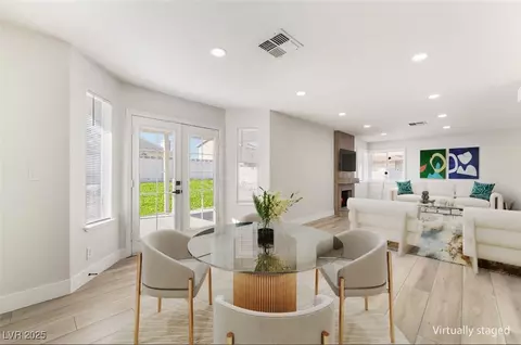 7135 Sawtooth Dr, Las Vegas, NV 89119