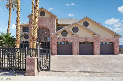 3622 Mooncrest Cir, Las Vegas, NV 89129