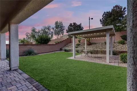 6723 Pleasant Flower St, Las Vegas, NV 89149