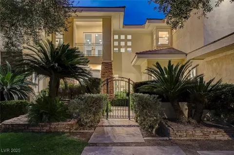 605 Canyon Greens Dr, Las Vegas, NV 89144