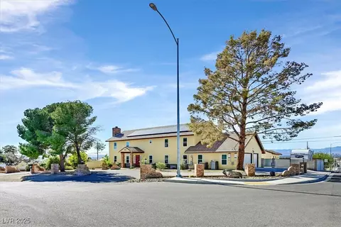 385 Lailani St, Las Vegas, NV 89110