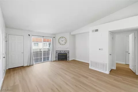 3318 N Decatur Blvd #2082, Las Vegas, NV 89130