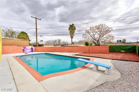 3008 Lawndale St, Las Vegas, NV 89121