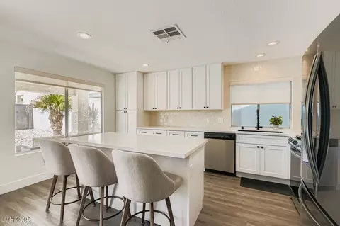6094 Bing Cherry Dr, Las Vegas, NV 89142