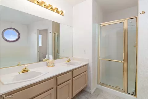 Bath - 2162 Camel Mesa Dr, Laughlin, NV 89029 photo 2 of 8