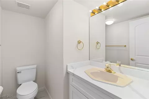 Bath - 2162 Camel Mesa Dr, Laughlin, NV 89029 photo 1 of 8