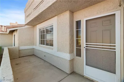 Exterior - 2162 Camel Mesa Dr, Laughlin, NV 89029 photo 5 of 32