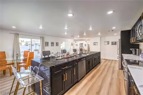 4731 Avenida Del Diablo, Las Vegas, NV 89121