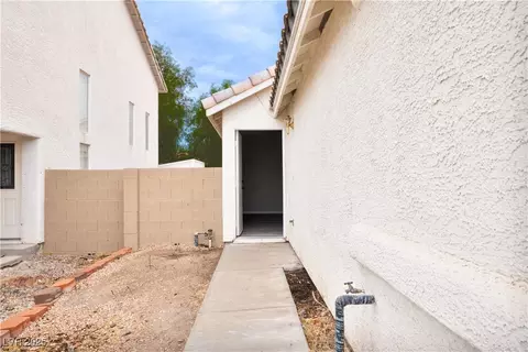 4199 Dobson Dr, Las Vegas, NV 89115