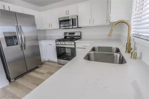 840 Yankee Ave, North Las Vegas, NV 89030