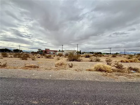 590 S Raindance Dr, Pahrump, NV 89048