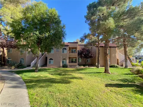9325 W Desert Inn Rd #119, Las Vegas, NV 89117