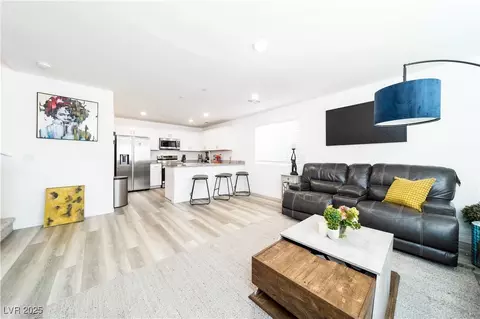 2849 Desert Mosaic Ln #5, Las Vegas, NV 89183