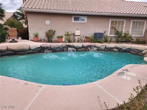 Exterior - 2138 Eaglepath Cir, Henderson, NV 89074 photo 5 of 6