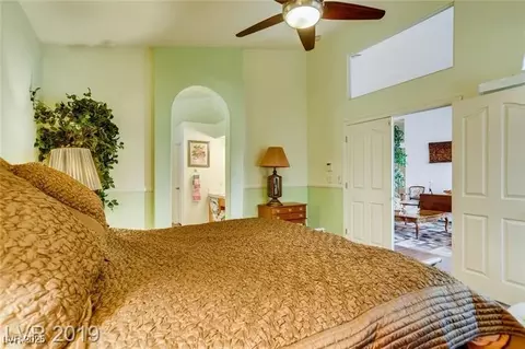 Bedroom - 2138 Eaglepath Cir, Henderson, NV 89074 photo 3 of 4